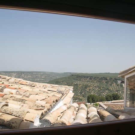 Apartamentos Turisticos La Casa Vieja Sabiote Bagian luar foto